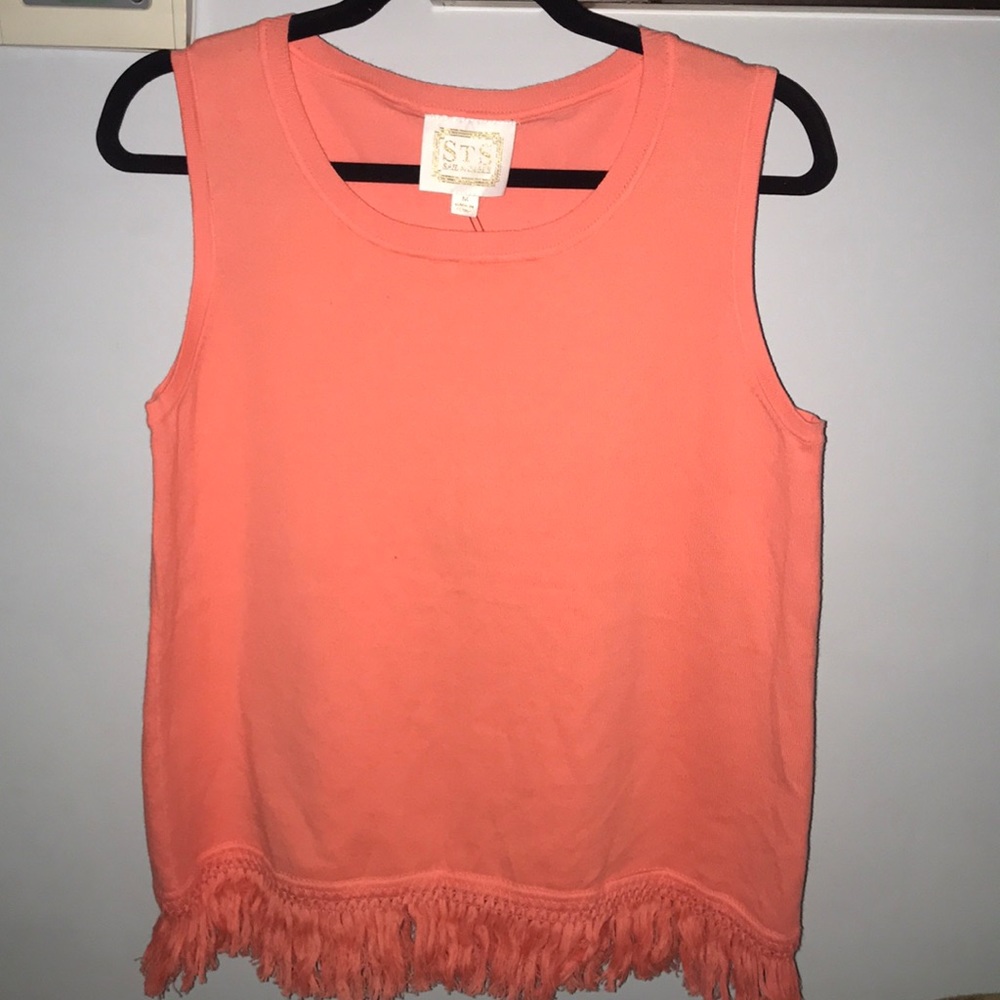 NWT Sail to Sable sleeveless top tassel hem. SizeM